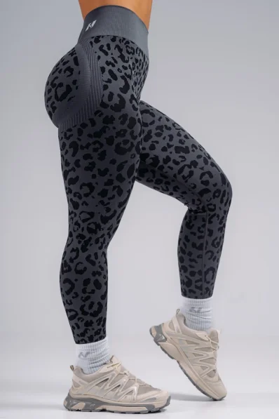 NEBBIA Kompresní push-up legíny s leopardím vzorem PRIMAL černé 2