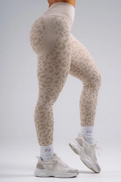 NEBBIA Kompresní push-up legíny s leopardím vzorem PRIMAL krémové 2