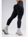 Extra push-up legíny PRIMAL zvýrazní křivky a drží při každém pohybu.