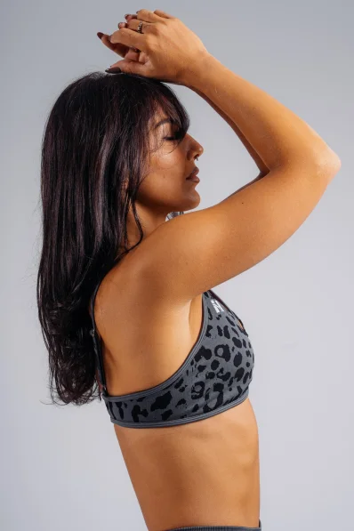 NEBBIA Medium support sportovní podprsenka s leopardím vzorem PRIMAL černá 2
