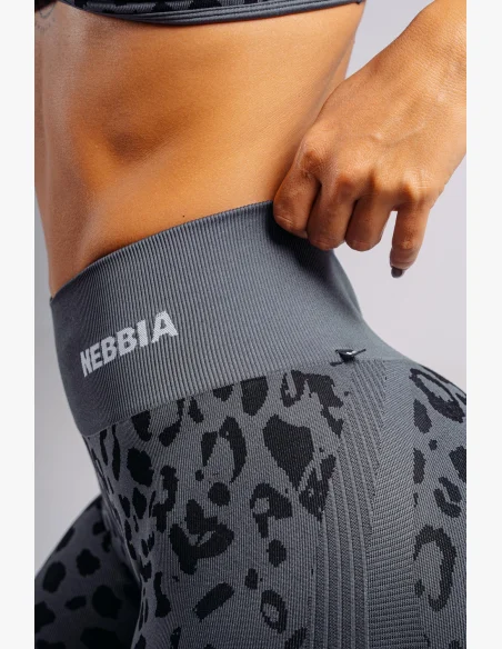 NEBBIA Kompresní push-up šortky s leopardím vzorem PRIMAL černé