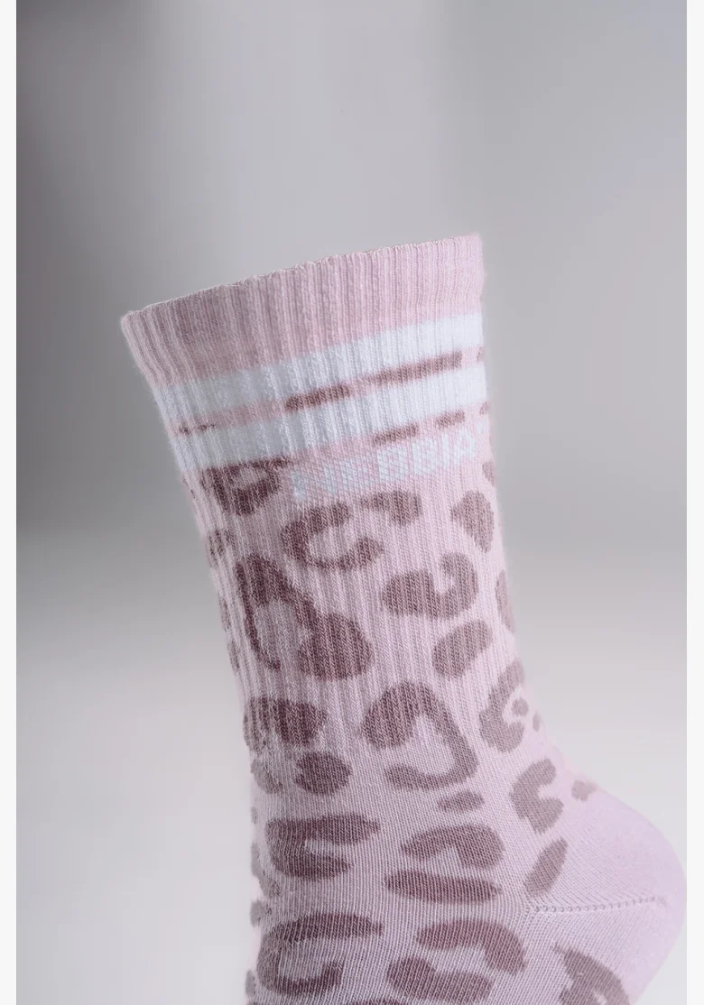 NEBBIA Crew ponožky s leopardím vzorem PRIMAL růžové