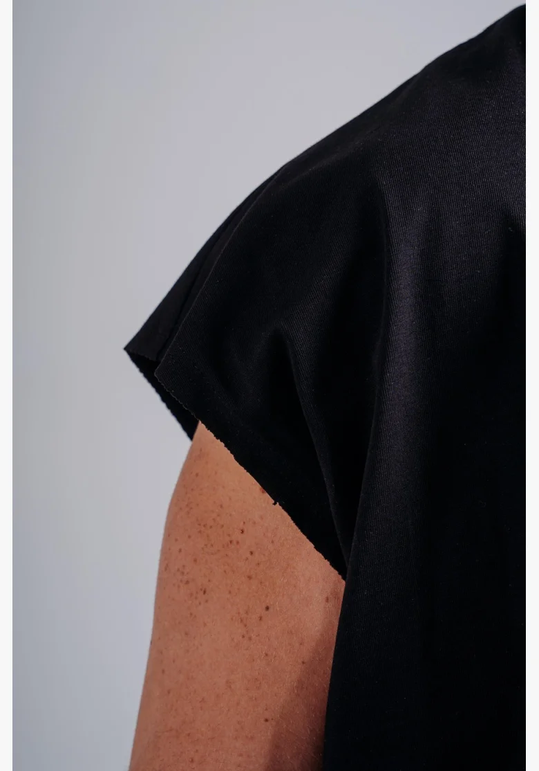 NEBBIA Oversized tank top '97 PRIMAL černý