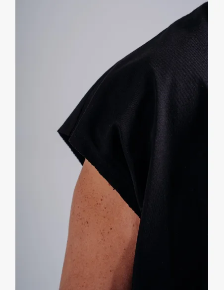 NEBBIA Oversized tank top '97 PRIMAL černý