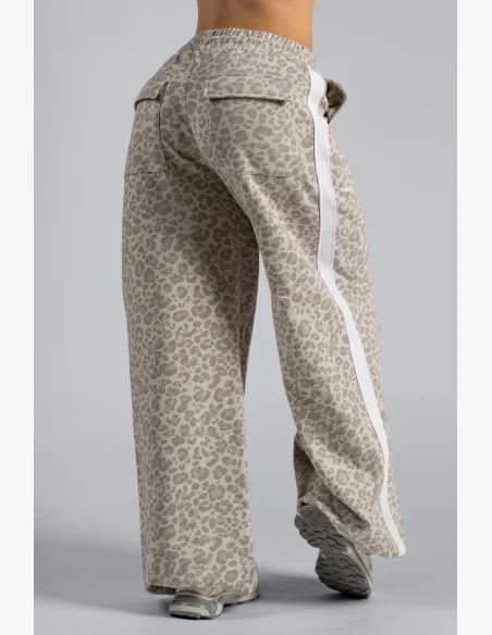 NEBBIA Baggy tepláky s leopardím vzorem PRIMAL krémové