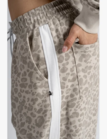 NEBBIA Baggy tepláky s leopardím vzorem PRIMAL krémové