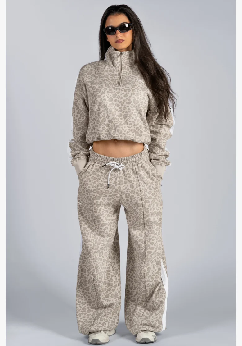 NEBBIA Baggy tepláky s leopardím vzorem PRIMAL krémové