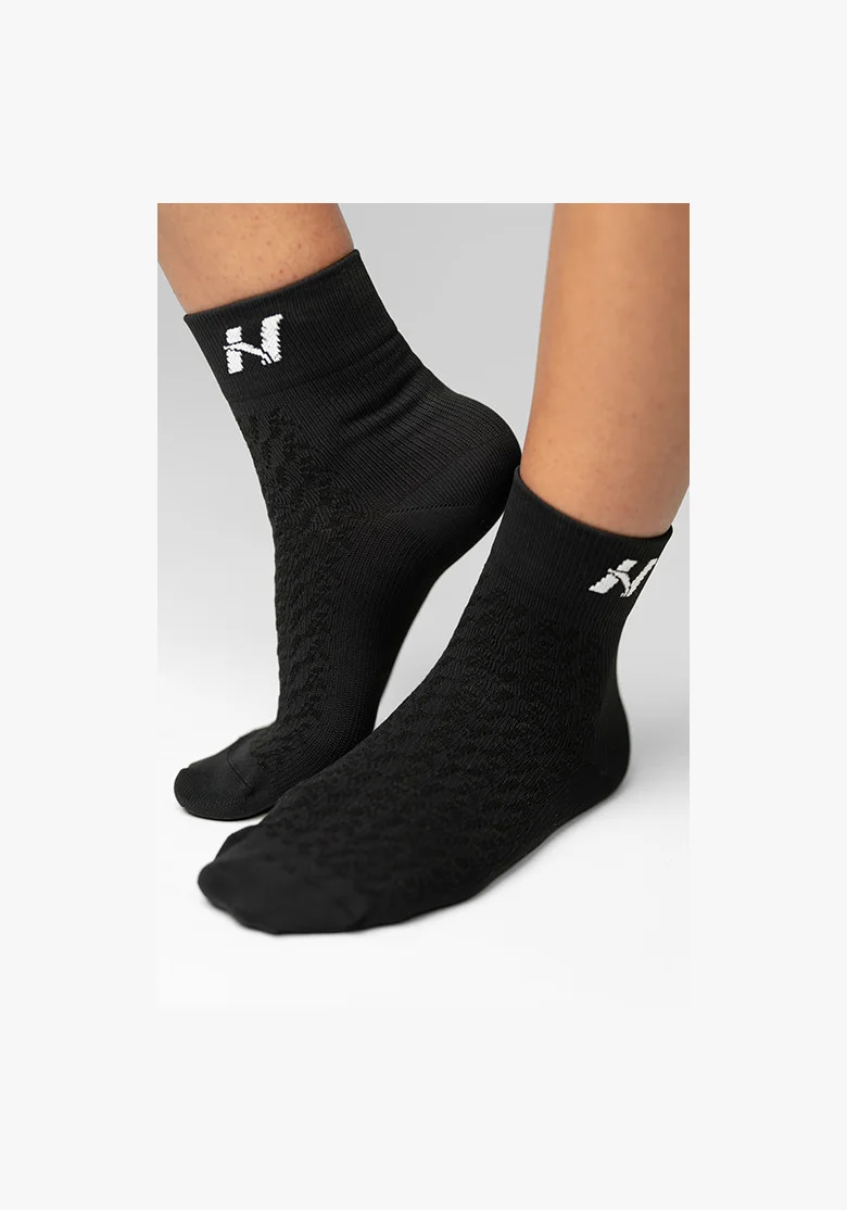 NEBBIA “HI-TECH” N-pattern crew ponožky • NEBBIAshop.cz