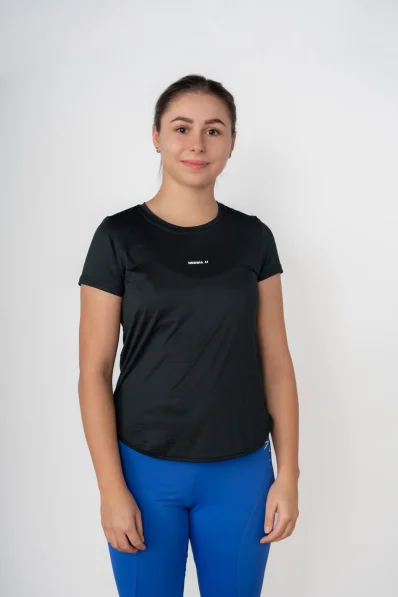 NEBBIA • FIT Activewear tričko “Airy” s reflexním logem • NEBBIAshop.cz