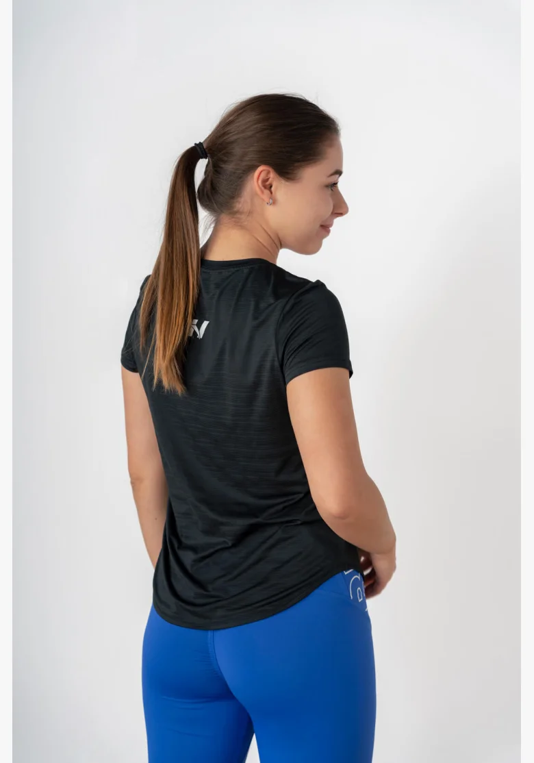 NEBBIA • FIT Activewear tričko “Airy” s reflexním logem • NEBBIAshop.cz