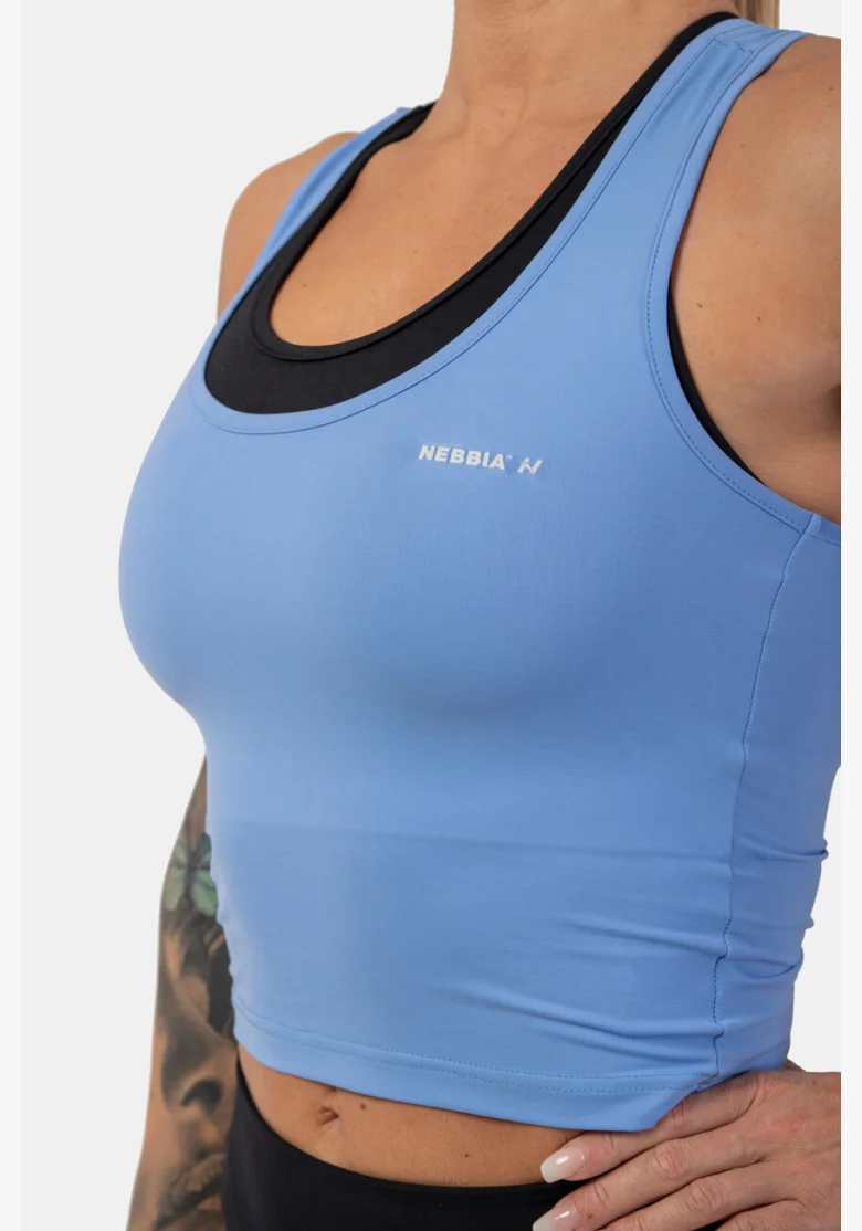 NEBBIA • Sportovní slim-fit crop tílko • NEBBIAshop.cz