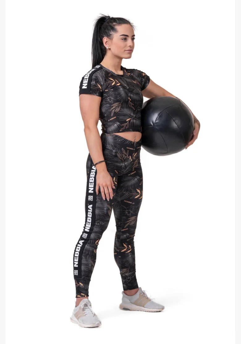 NEBBIA • Crop Top Active Black • NEBBIAshop.cz