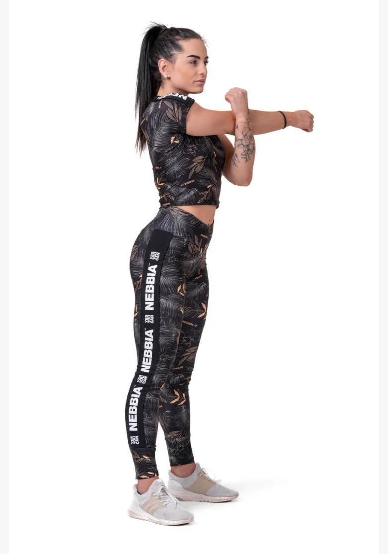 NEBBIA • Crop Top Active Black • NEBBIAshop.cz