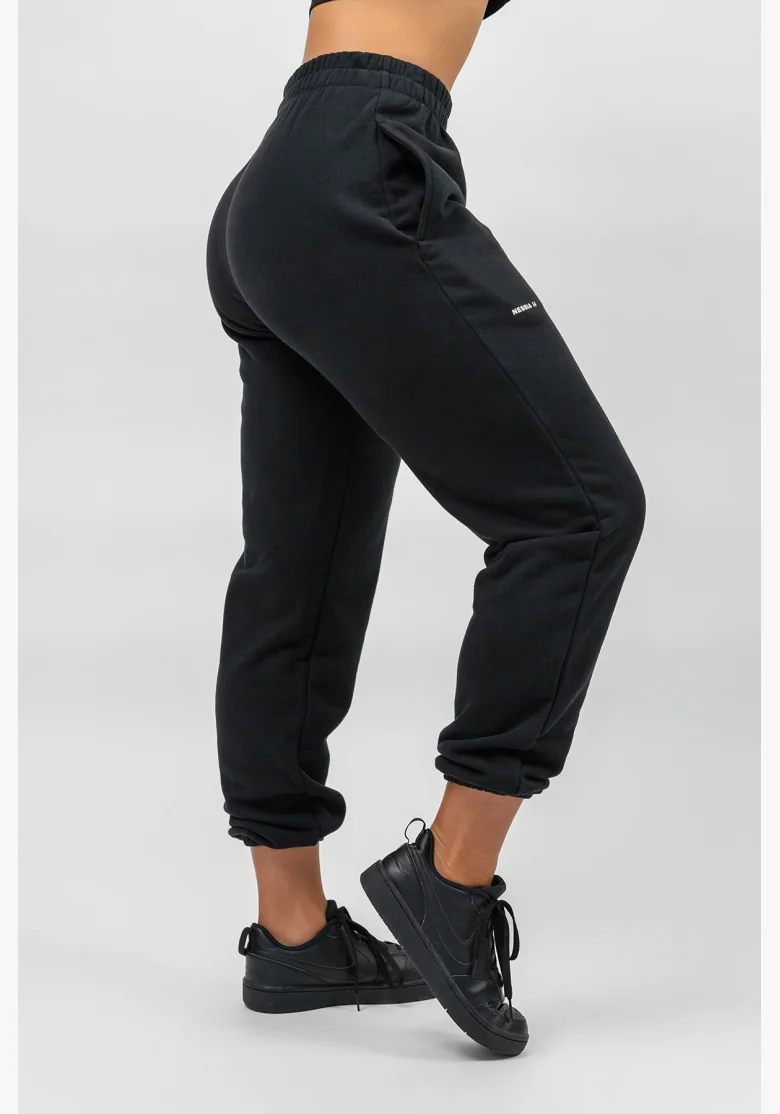 NEBBIA • Sportovní volné tepláky GYM TIME černa • Nebshop.cz