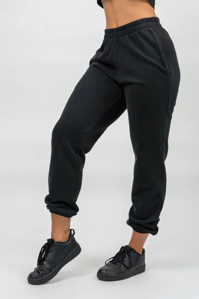 NEBBIA • Sportovní volné tepláky GYM TIME černa • Nebshop.cz