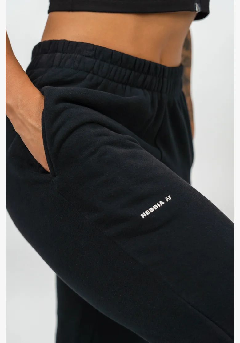 NEBBIA • Sportovní volné tepláky GYM TIME černa • Nebshop.cz