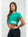 Volný sportovní crop top je tak trochu kultovním kouskem od NEBBIA a jeho pověst mluví za vše. 