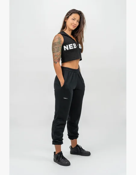 NEBBIA • Crop mikina bez rukávů MUSCLE MOMMY černá • Nebshop.cz