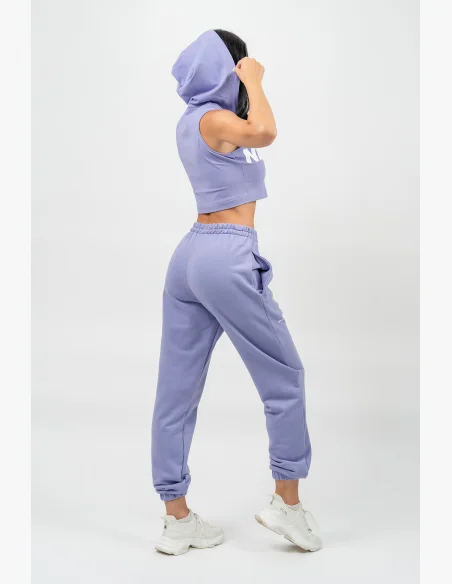 NEBBIA • Crop mikina bez rukávů MUSCLE MOMMY fialova • Nebshop.cz