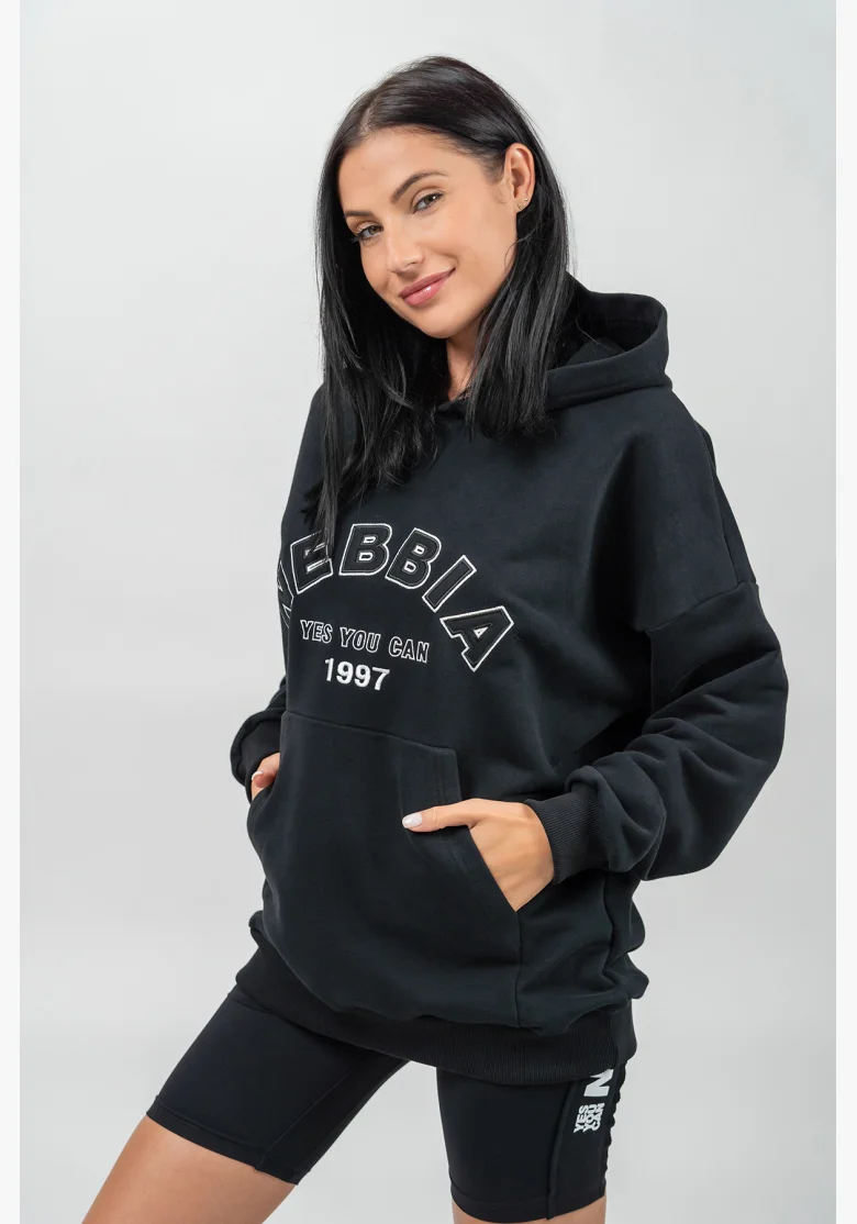 NEBBIA • Oversize mikina s kapucí GYM RAT černá • Nebshop.cz
