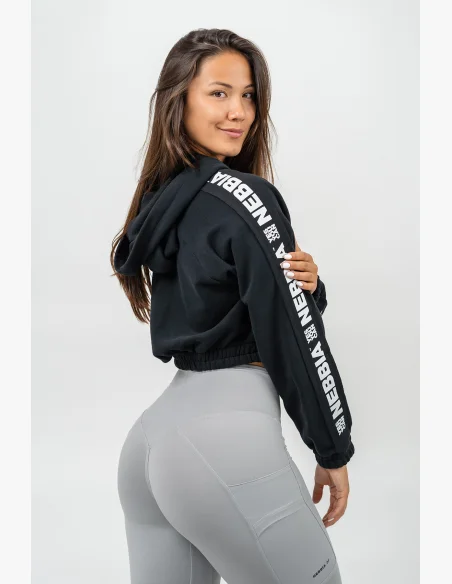 NEBBIA • Crop mikina s kapucí ICONIC černá • Nebshop.cz