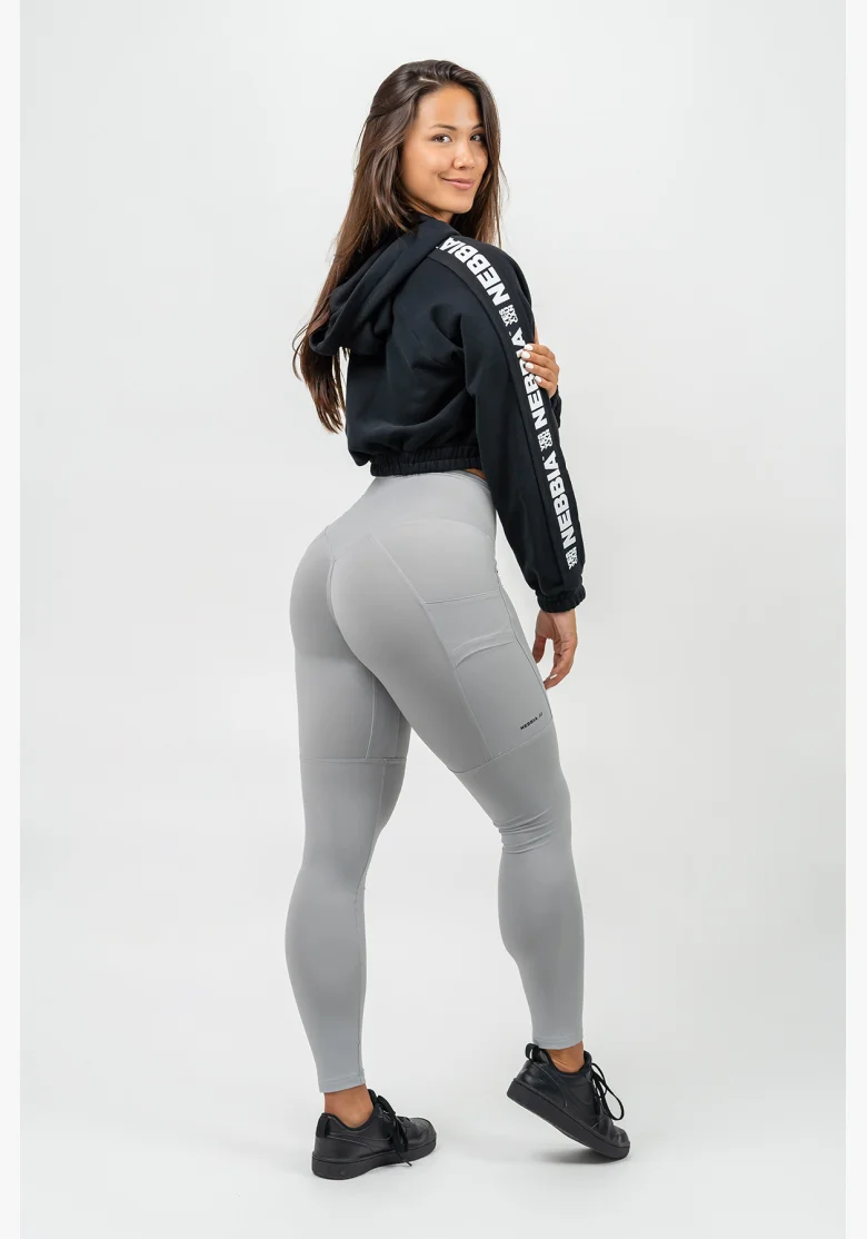 NEBBIA • Crop mikina s kapucí ICONIC černá • Nebshop.cz