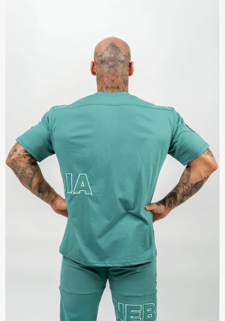 NEBBIA • Triko s krátkým rukávem DEDICATION zelená • Nebshop.cz