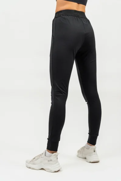 NEBBIA • Slim fit legíny s kapsami GYM SPIRIT černá • Nebshop.cz 2
