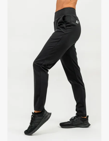 NEBBIA • Slim fit legíny s kapsami SLEEK černá • Nebshop.cz