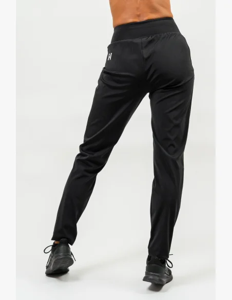 NEBBIA • Slim fit legíny s kapsami SLEEK černá • Nebshop.cz