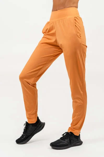 NEBBIA • Slim fit legíny s kapsami SLEEK oranžová • Nebshop.cz