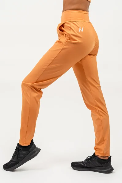 NEBBIA • Slim fit legíny s kapsami SLEEK oranžová • Nebshop.cz 2