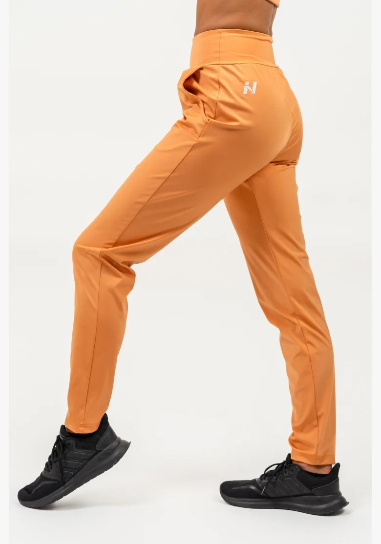 NEBBIA • Slim fit legíny s kapsami SLEEK oranžová • Nebshop.cz