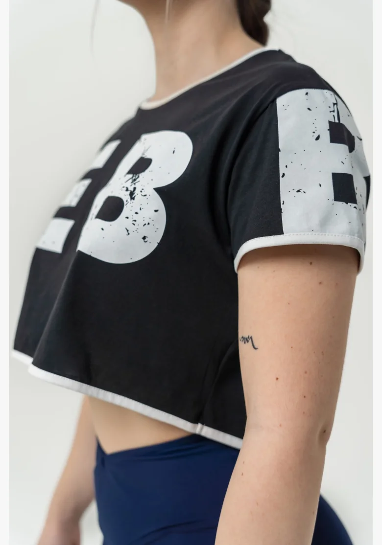NEBBIA • NEBBIA Crop top tričko GAME ON černé • Nebshop.cz
