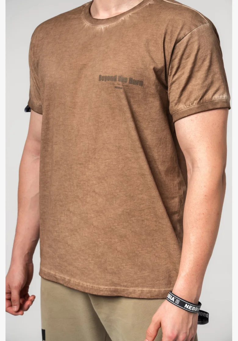 NEBBIA • NEBBIA Washed-off bavlnený tričko MAX OUT hnědé • Nebshop.cz