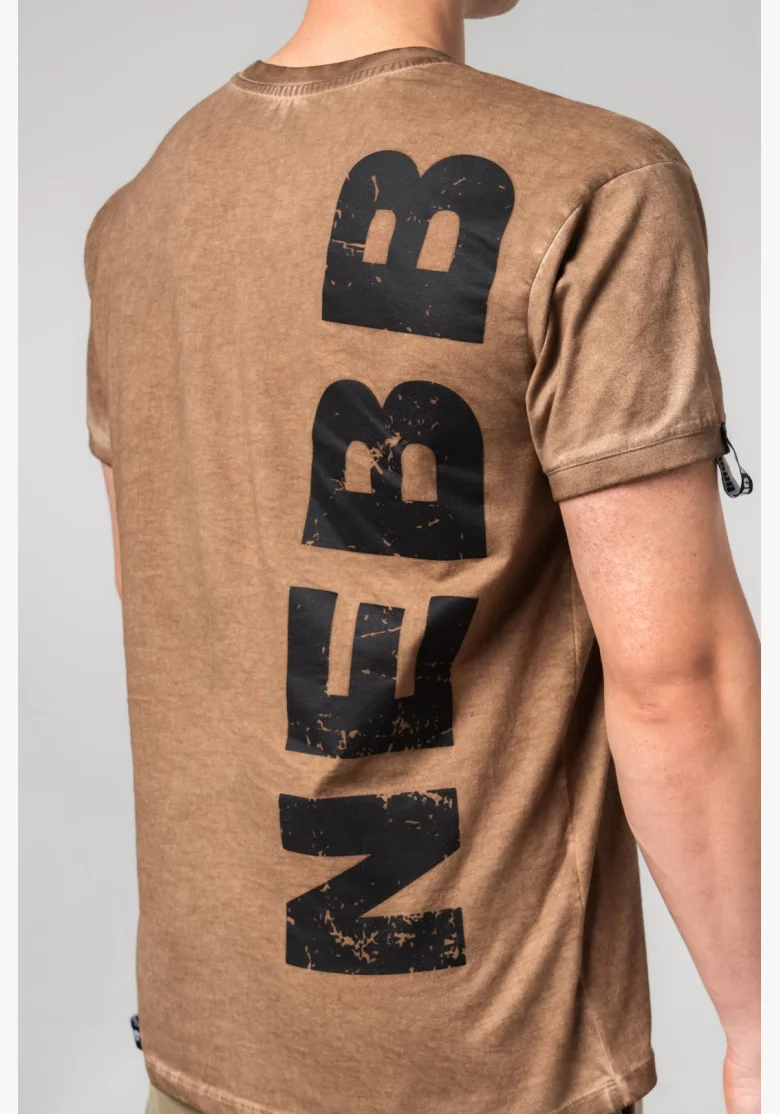 NEBBIA • NEBBIA Washed-off bavlnený tričko MAX OUT hnědé • Nebshop.cz