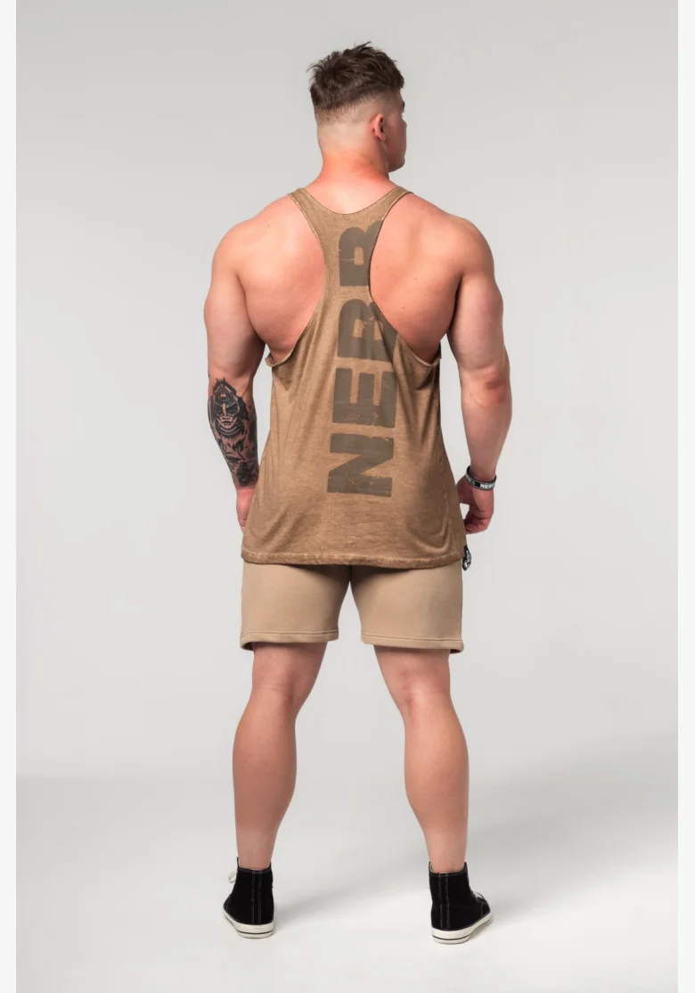 NEBBIA • NEBBIA Washed-off oversized tílko MAX OUT hnedé • Nebshop.cz