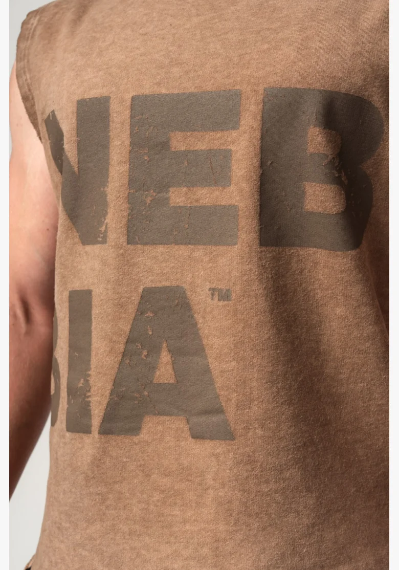 NEBBIA • NEBBIA Washed-off mikina bez rukávů BEASTIN' hnědá • Nebshop.cz