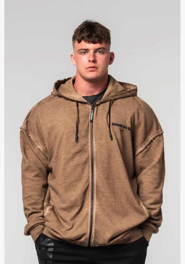 NEBBIA • NEBBIA Washed-off mikina na zip GYM BRO hnědá • Nebshop.cz