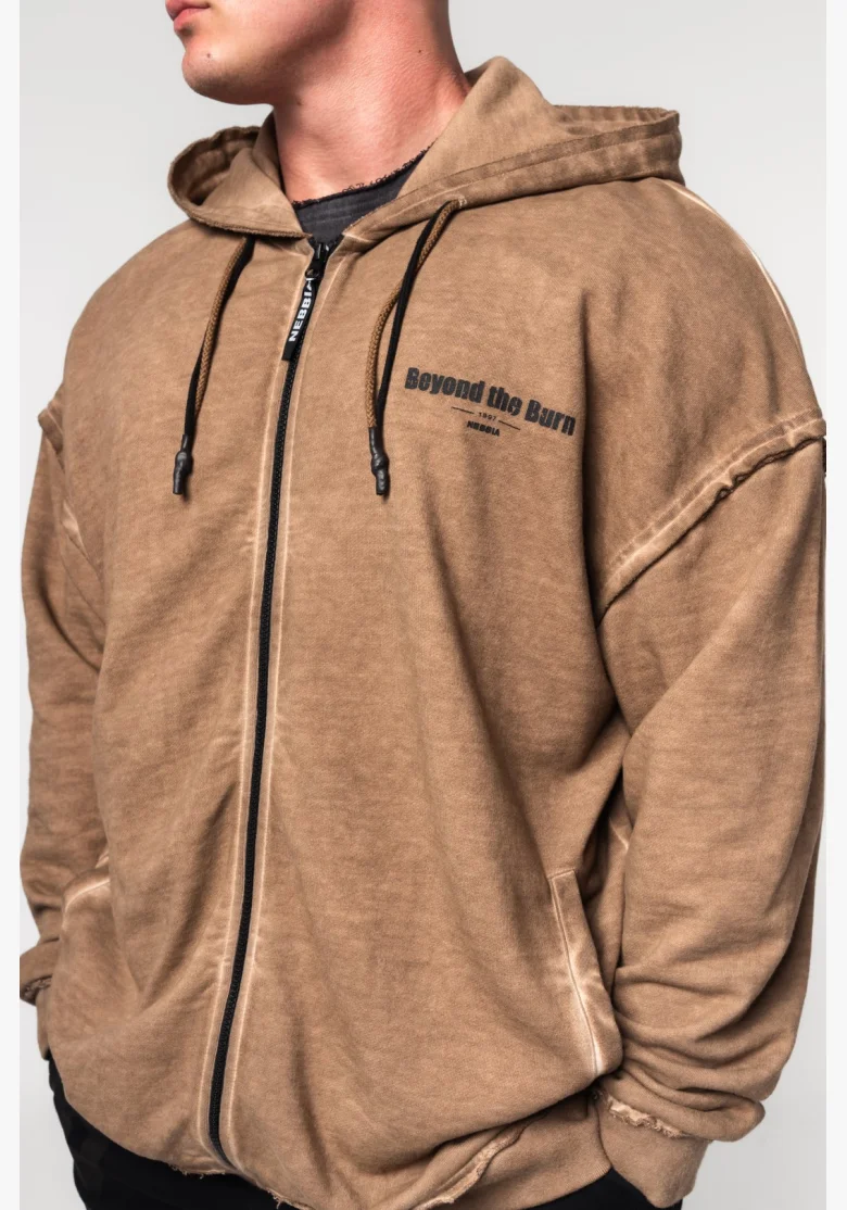 NEBBIA • NEBBIA Washed-off mikina na zip GYM BRO hnědá • Nebshop.cz
