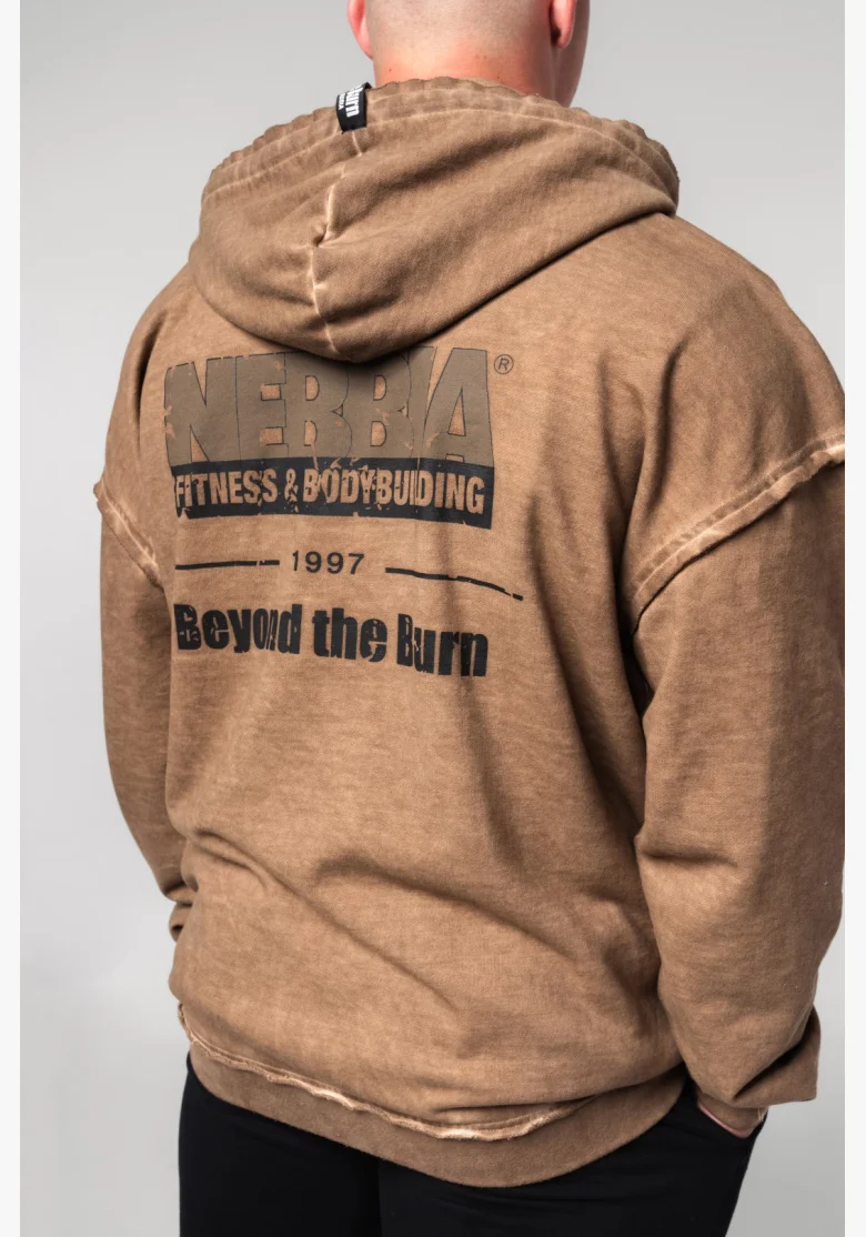 NEBBIA • NEBBIA Washed-off mikina na zip GYM BRO hnědá • Nebshop.cz