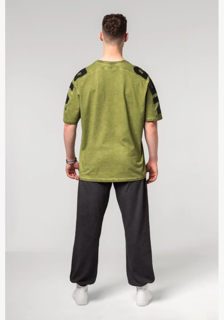NEBBIA • NEBBIA Washed-off oversized tričko LIFTING CLUB zelené • Nebshop.cz