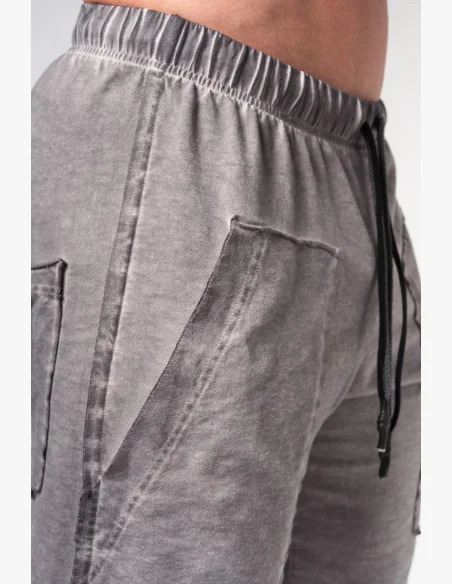 NEBBIA • NEBBIA Washed-off tepláky s kapsami NO SHORTCUTS šedé • Nebshop.cz