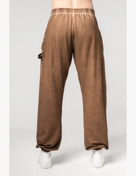 NEBBIA • NEBBIA Washed-off volné baggy tepláky s kapsami GYM BRO hnědé • Nebshop.cz