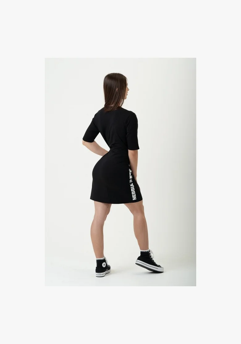 NEBBIA • NEBBIA Tričkové oversized šaty NEBBIA CLUB černé • Nebshop.cz