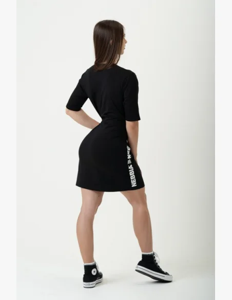 NEBBIA • NEBBIA Tričkové oversized šaty NEBBIA CLUB černé • Nebshop.cz