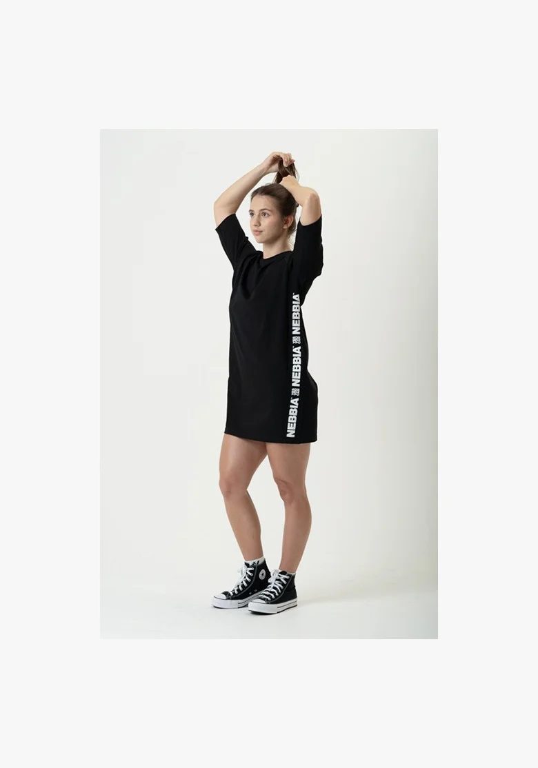 NEBBIA • NEBBIA Tričkové oversized šaty NEBBIA CLUB černé • Nebshop.cz