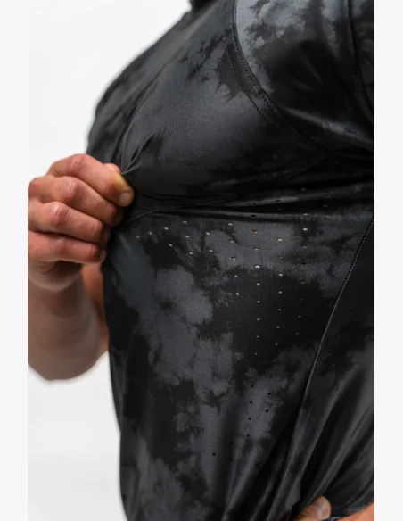 NEBBIA • NEBBIA Kompresní Camouflage Tričko FUNCTION černé • Nebshop.cz
