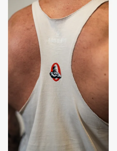 NEBBIA • NEBBIA Washed muscle back stringer GOLDEN AGE šedé • Nebshop.cz
