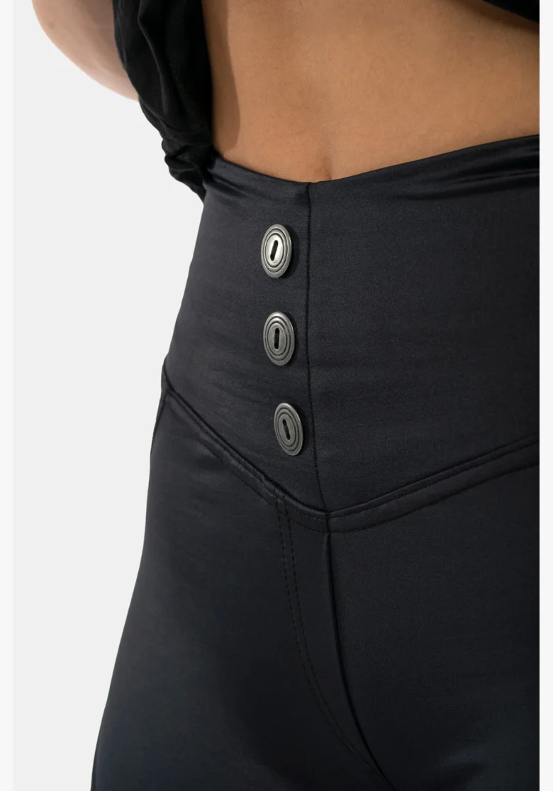 NEBBIA® • Glossy Look Bubble Butt legíny • NEBBIAshop.cz